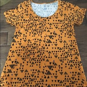 Xs lularoe Classic tee